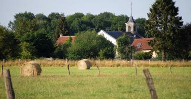 Image vue village et champ